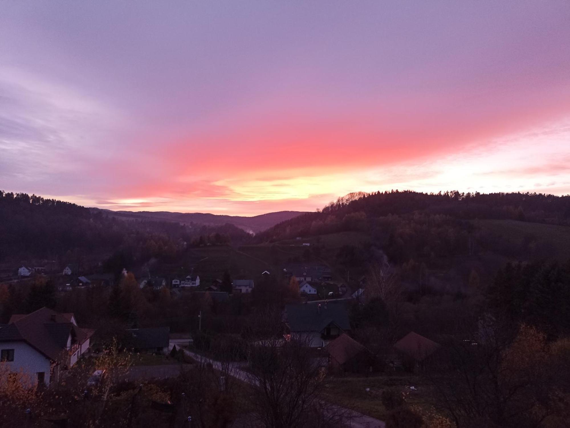 Domki I Apartamenty Nad Jeziorem Solinskim Z Basenem I Widokiem Na Gory Wolkowyja Exterior photo